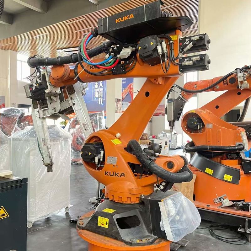 KUKA KR210 R3100 औद्योगिक रोबोट 6-अक्ष रोबोट आर्म 210kg पेलोड और 0.06mm दोहराव के साथ