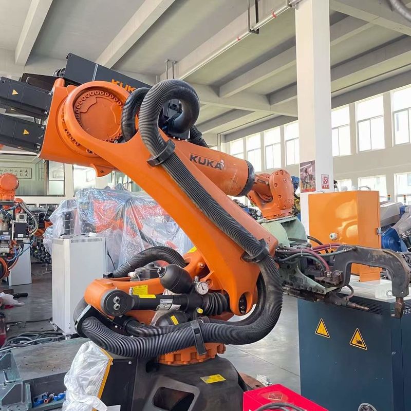 KUKA KR210 R3100 औद्योगिक रोबोट 6-अक्ष रोबोट आर्म 210kg पेलोड और 0.06mm दोहराव के साथ