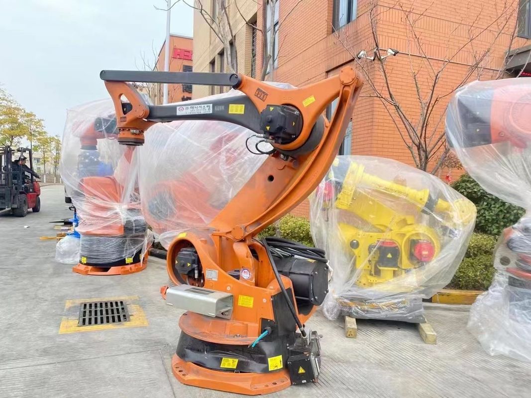 Kuka KR100-2PA 3200mm 500kg भार के आर्म स्पैन के साथ चार एक्सिस पैलेटाइज़िंग रोबोट