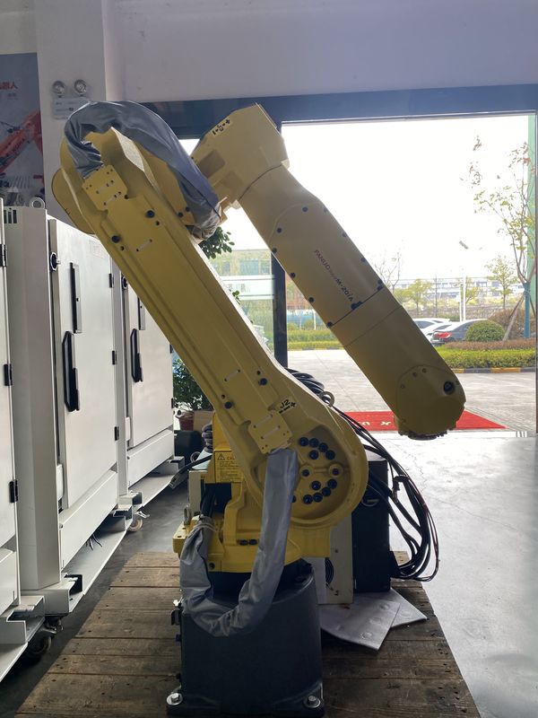 Fanuc 20iA ±0.07mm दोहराव आर्क वेल्डिंग रोबोट 20KG पेलोड 1811 मिमी मशीनिंग हैंडलिंग और माप भागों के लिए पहुंच