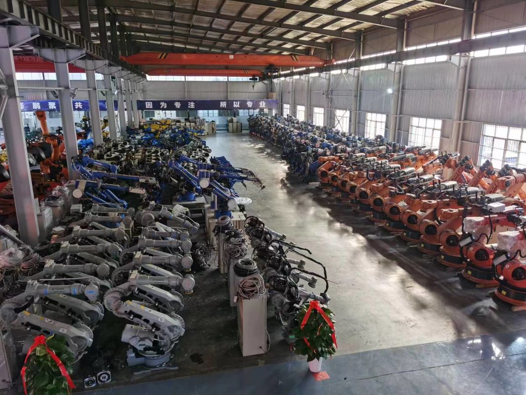 यासाकावा ES200 आर्म स्पॉट वेल्डिंग रोबोट ऑटोमोटिव, एयरोस्पेस, रेल, धातु फर्नीचर, इलेक्ट्रॉनिक्स के लिए