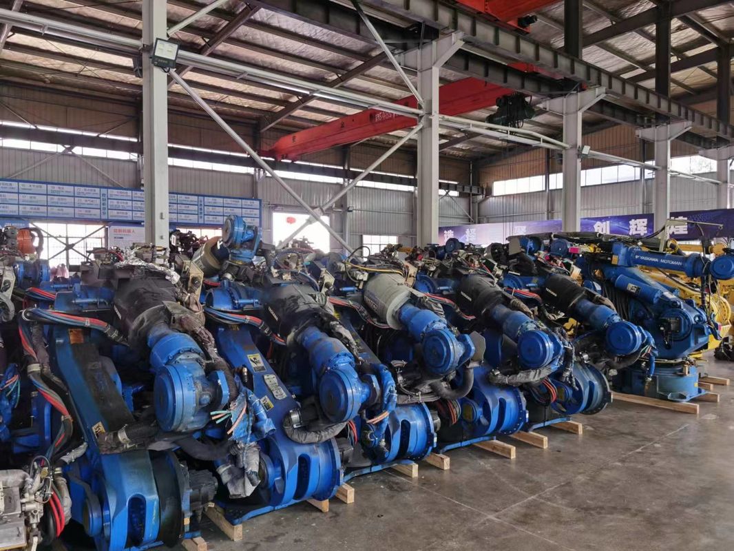 यासाकावा ES200 आर्म स्पॉट वेल्डिंग रोबोट ऑटोमोटिव, एयरोस्पेस, रेल, धातु फर्नीचर, इलेक्ट्रॉनिक्स के लिए
