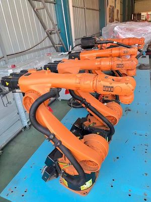प्रयुक्त KUKA KR240 औद्योगिक पीएलसी कोर घटकों और डिवाइसनेट संचार प्रोटोकॉल के साथ अनुकूलित पैलेट रोबोट