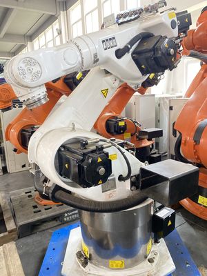 KUKA KR60 HA-CR क्लीन बोर्ड पैलेटाइज़िंग रोबोट